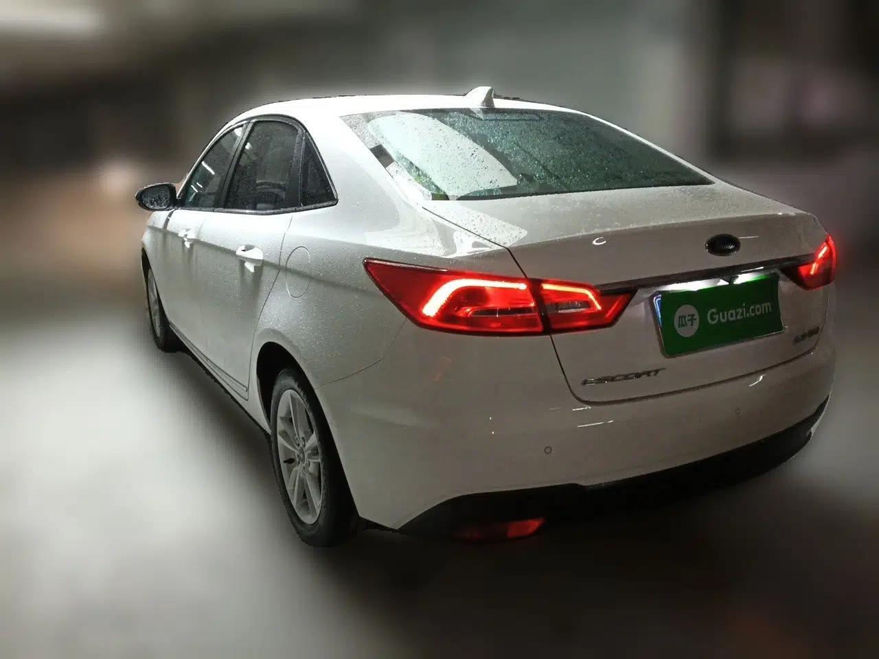 Ford Escort 2019 Revised Version 1.5L Automatic Enjoyment Type China VI Standard — миниатюра 4