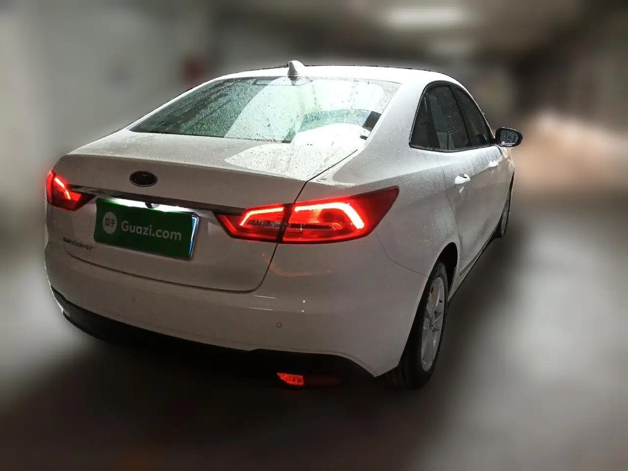 Ford Escort 2019 Revised Version 1.5L Automatic Enjoyment Type China VI Standard — миниатюра 6