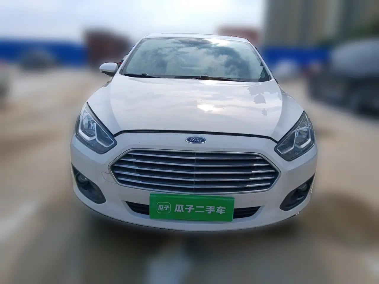 Ford Escort 2017 Happiness Edition 1.5L Automatic Fashion Version — миниатюра 2
