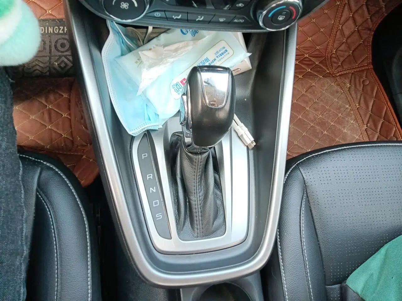 Ford Escort 2017 Happiness Edition 1.5L Automatic Fashion Version — миниатюра 14