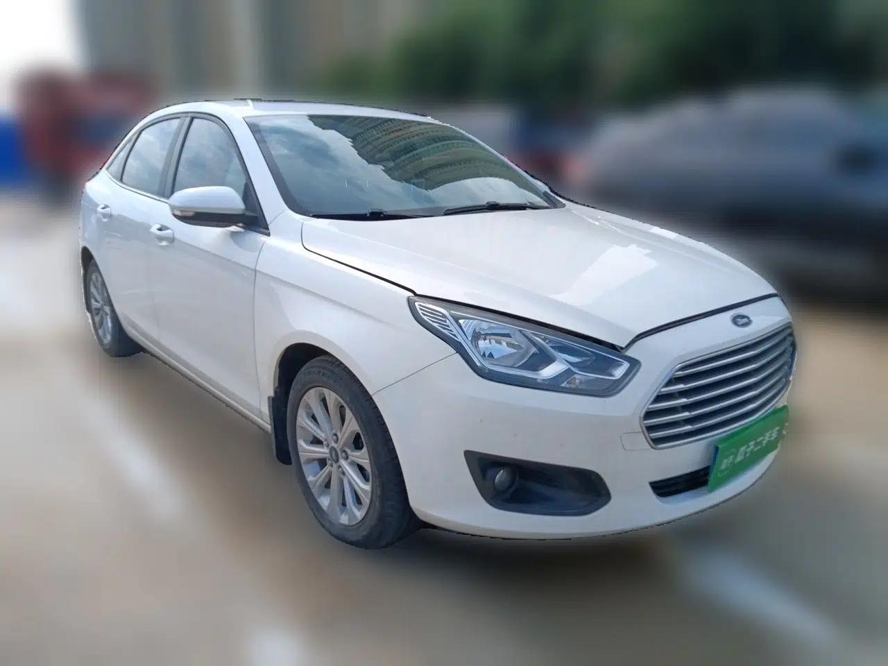 Ford Escort 2017 Happiness Edition 1.5L Automatic Fashion Version — миниатюра 3