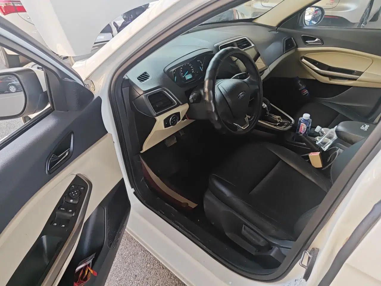 Ford Escort 2017 Revised Version 1.5L Automatic Comfort Edition — миниатюра 13