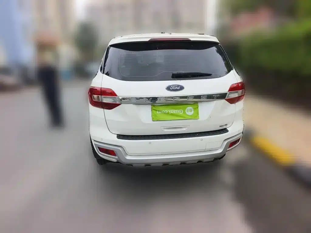 2017 Ford Everest 2.0T Gasoline Automatic 4WD Luxury Edition 5-Seater — миниатюра 3
