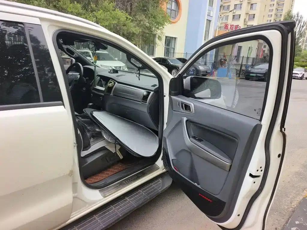 2017 Ford Everest 2.0T Gasoline Automatic 4WD Luxury Edition 5-Seater — миниатюра 21