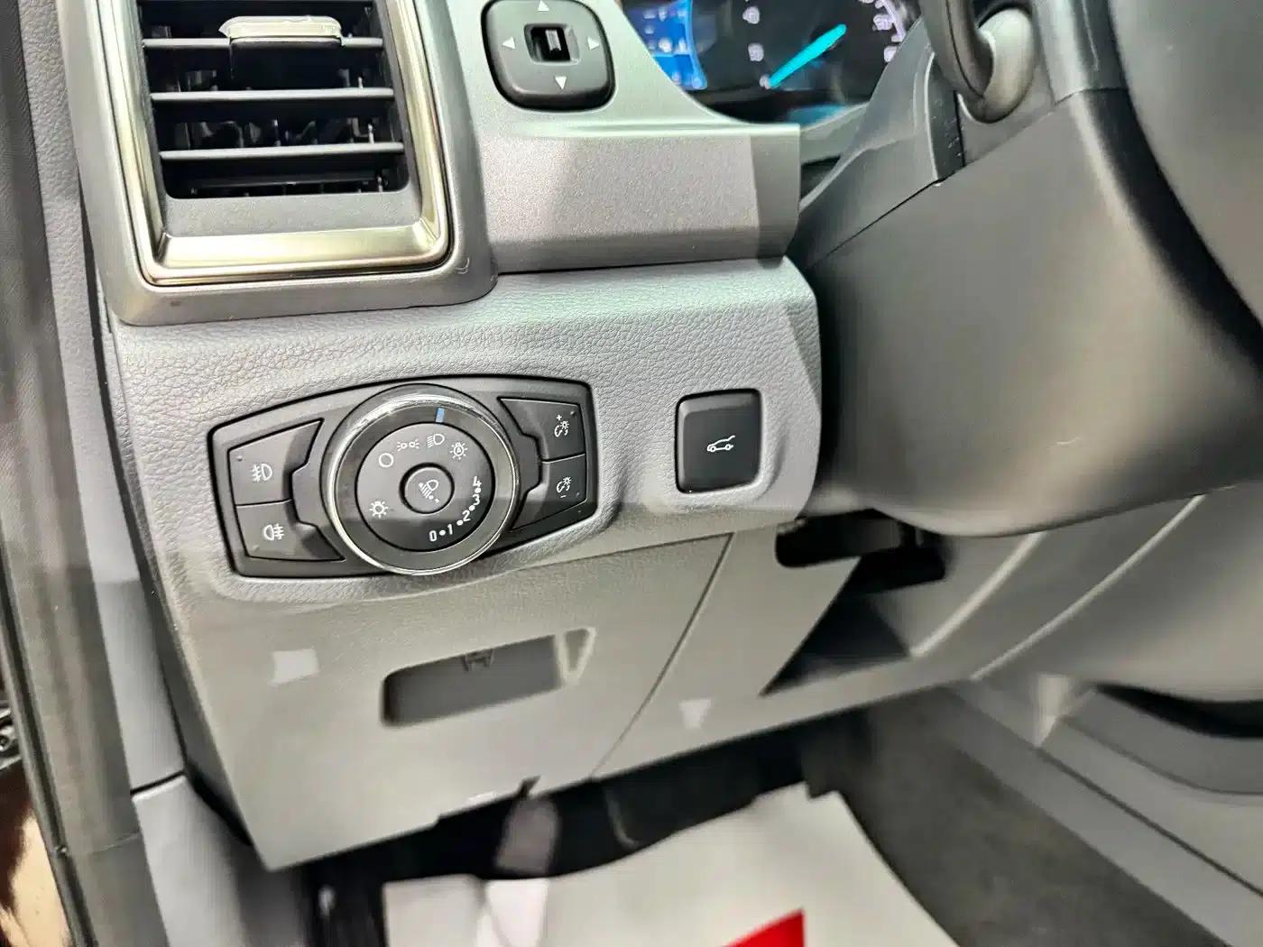 2017 Ford Everest 2.0T Gasoline Automatic 4WD Elite Edition (5-seater) — миниатюра 15
