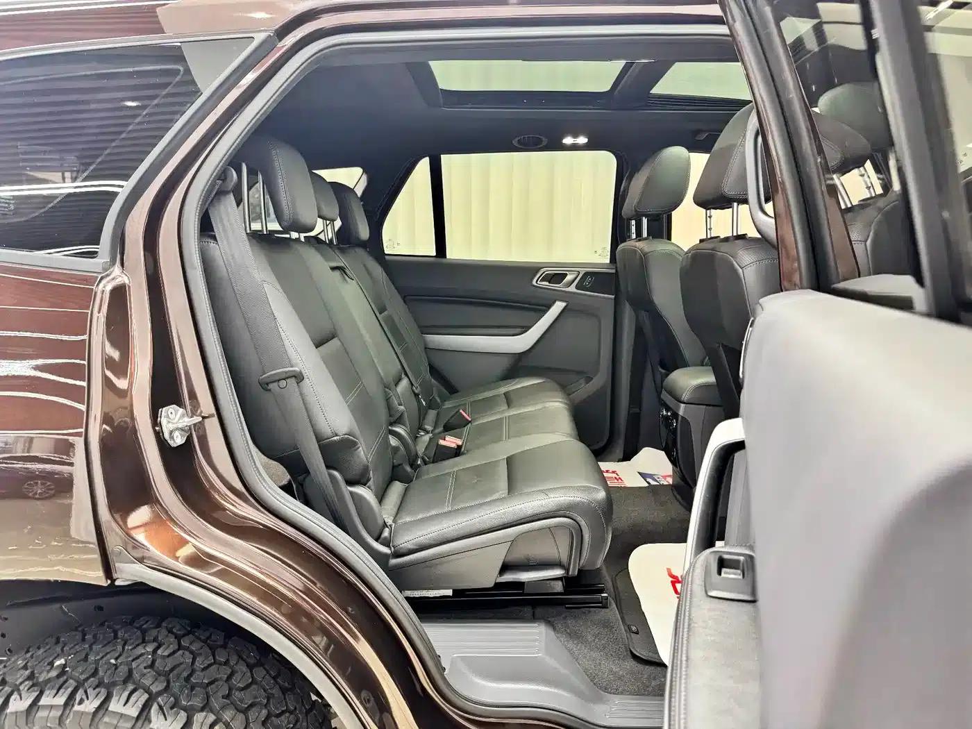 2017 Ford Everest 2.0T Gasoline Automatic 4WD Elite Edition (5-seater) — миниатюра 18