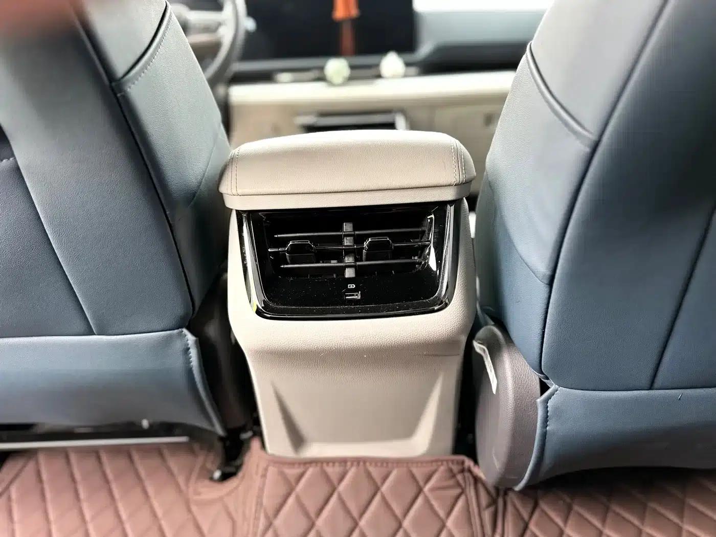 2022 EcoBoost 170 Premium Model (Facelift) — миниатюра 9