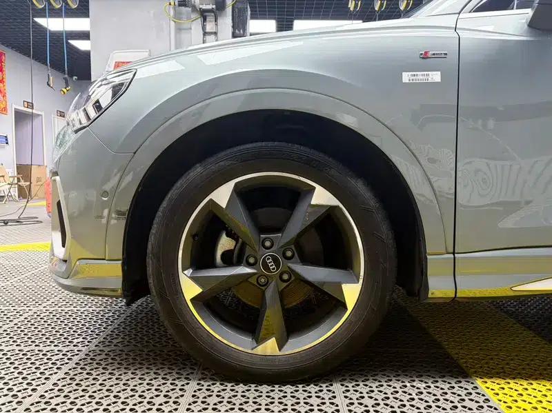 Audi Q3 2023 35 TFSI Progressive Dynamic (1.5T) — миниатюра 11