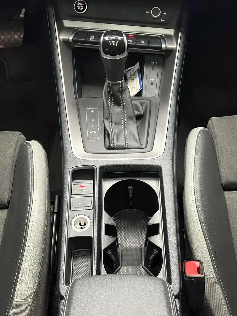 Audi Q3 2023 35 TFSI Progressive Dynamic (1.5T) — миниатюра 23