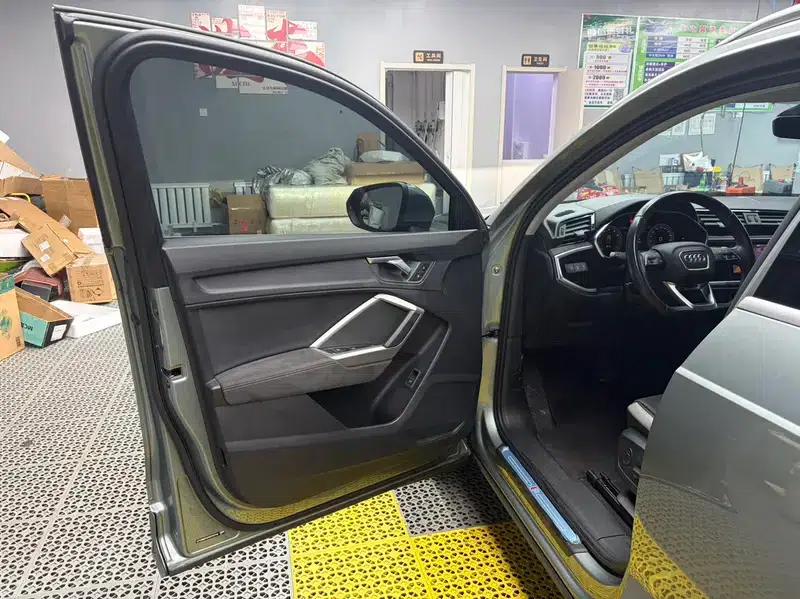 Audi Q3 2023 35 TFSI Progressive Dynamic (1.5T) — миниатюра 25