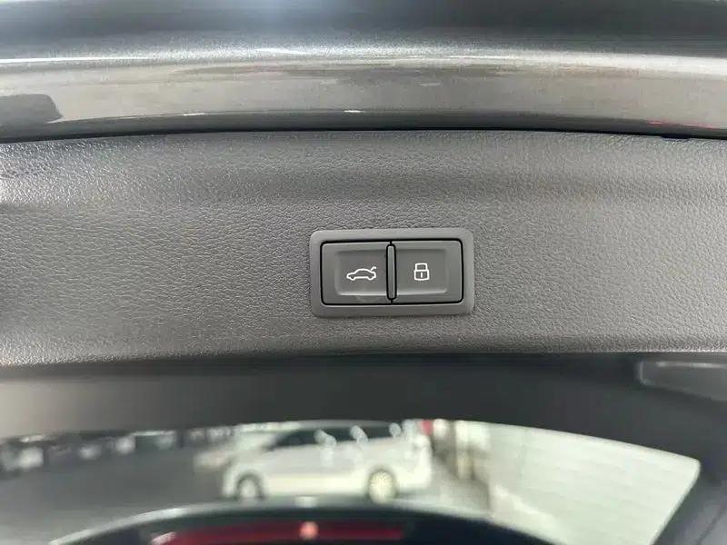 Audi Q3 2023 35 TFSI Fashion Dynamic Edition — миниатюра 12