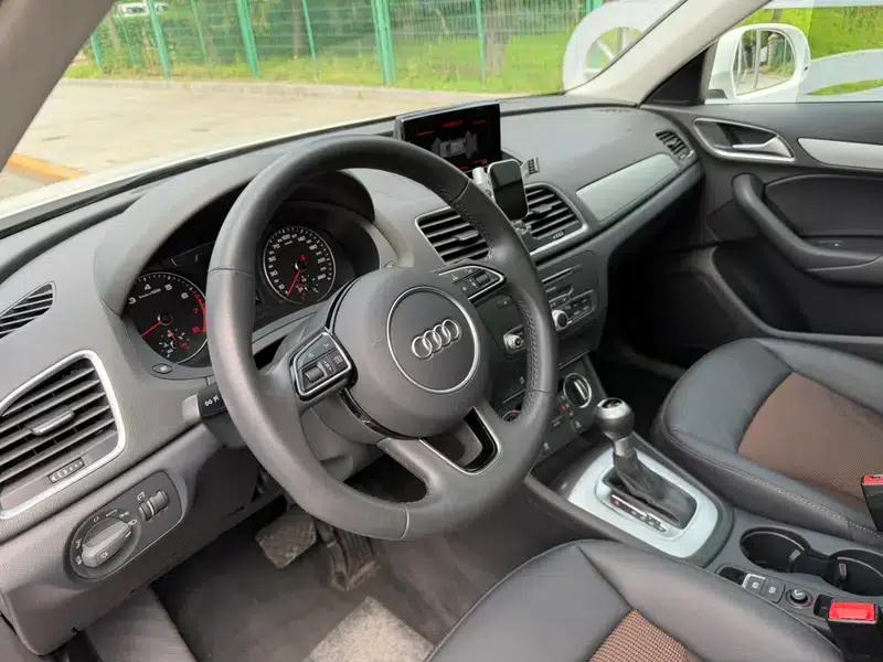 Audi Q3 2018 30th Anniversary Edition 30 TFSI Fashion Model — миниатюра 19