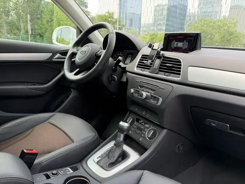 Audi Q3 2018 30th Anniversary Edition 30 TFSI Fashion Model — миниатюра 21