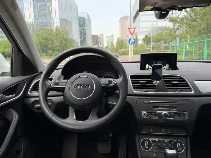 Audi Q3 2018 30th Anniversary Edition 30 TFSI Fashion Model — миниатюра 22