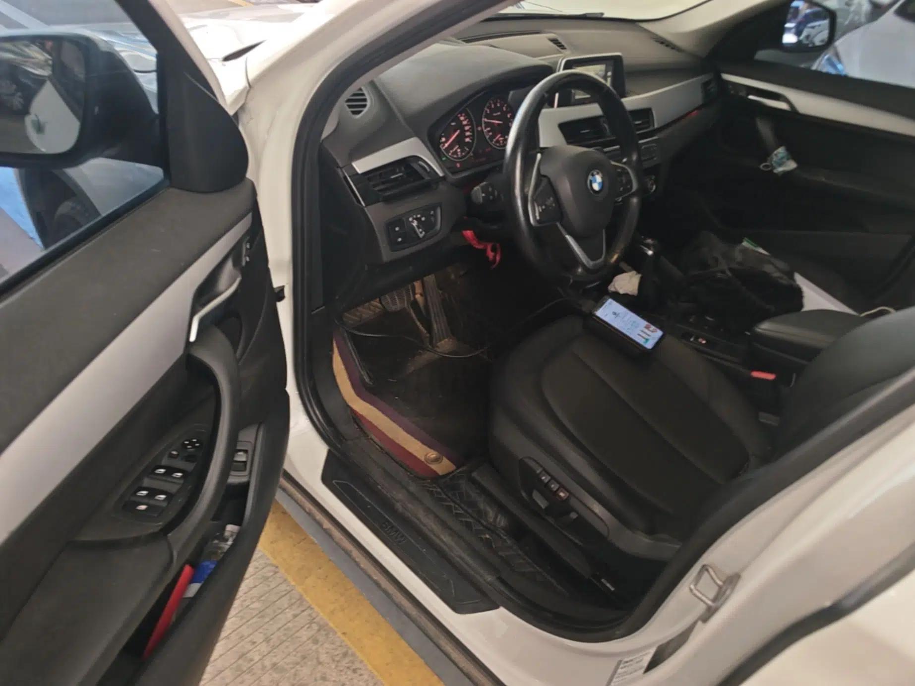 BMW X1 2016 sDrive18Li Premium Edition — миниатюра 18