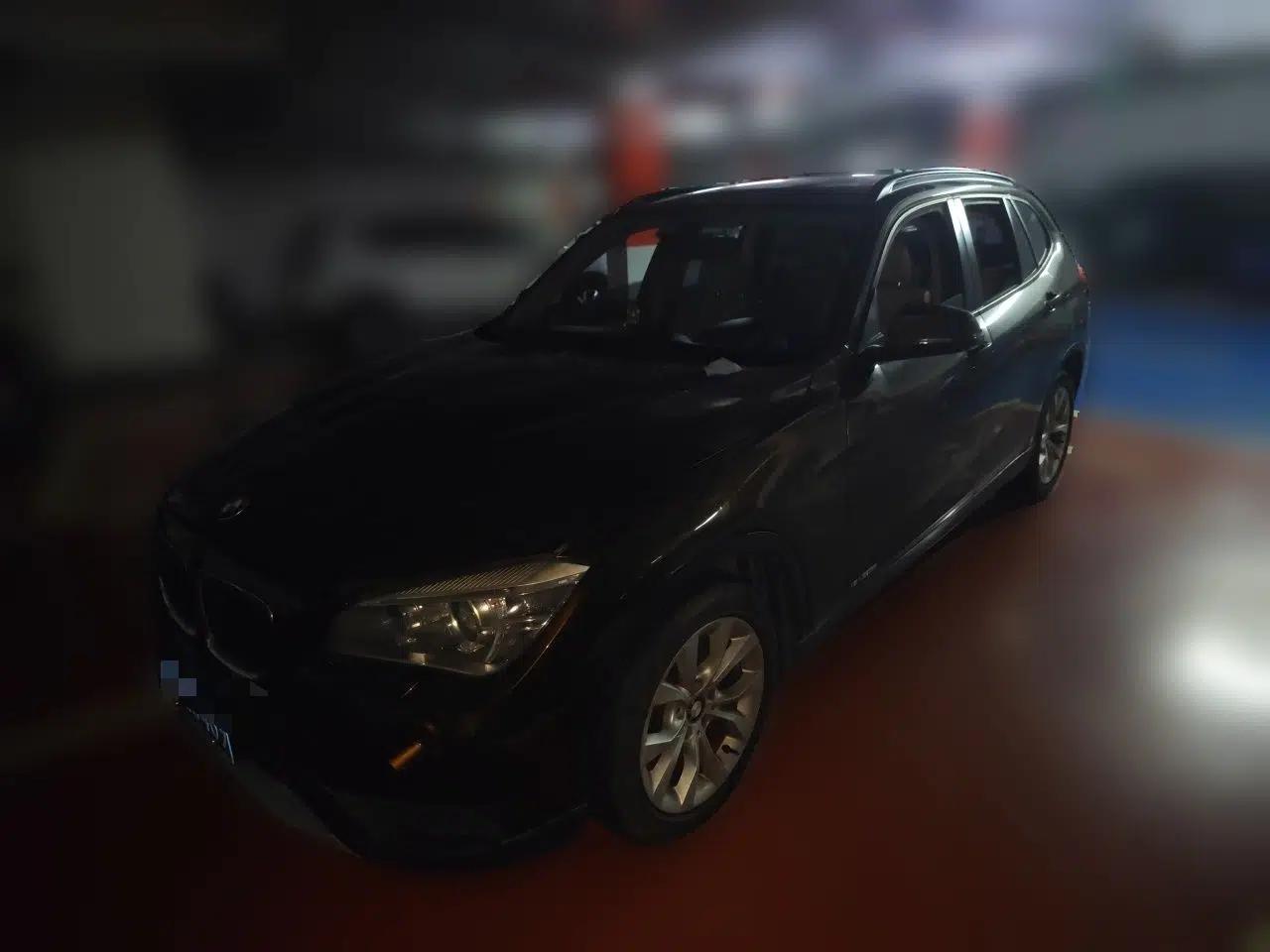 BMW X1 2012 sDrive18i Luxury Edition — миниатюра 1