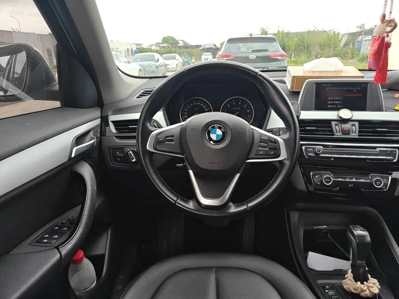 BMW X1 2018 sDrive18Li Fashion Model — миниатюра 10