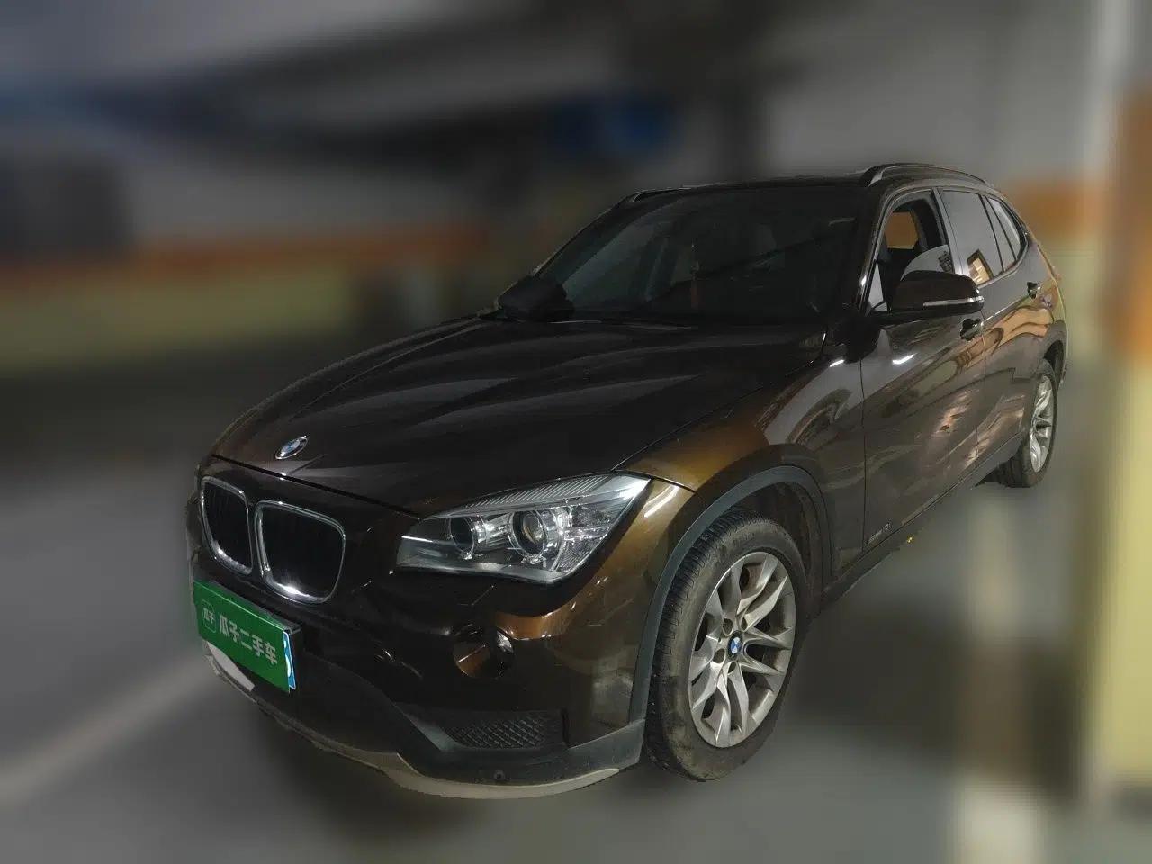BMW X1 2014 sDrive18i Leading Model — миниатюра 1