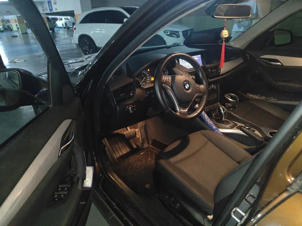 BMW X1 2014 sDrive18i Leading Model — миниатюра 16