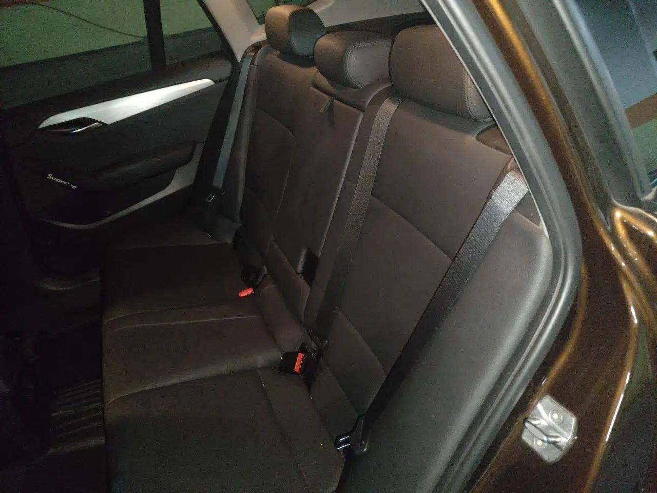 BMW X1 2014 sDrive18i Leading Model — миниатюра 17