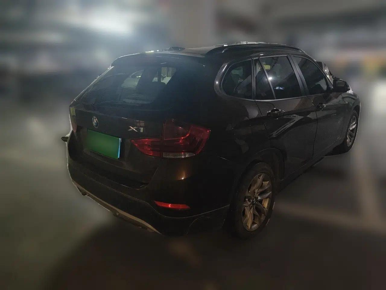 BMW X1 2014 sDrive18i Leading Model — миниатюра 6