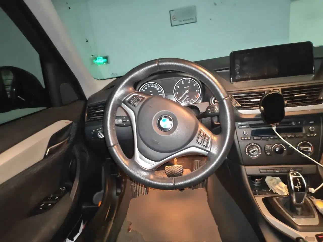 BMW X1 2014 sDrive18i Fashion Model — миниатюра 10
