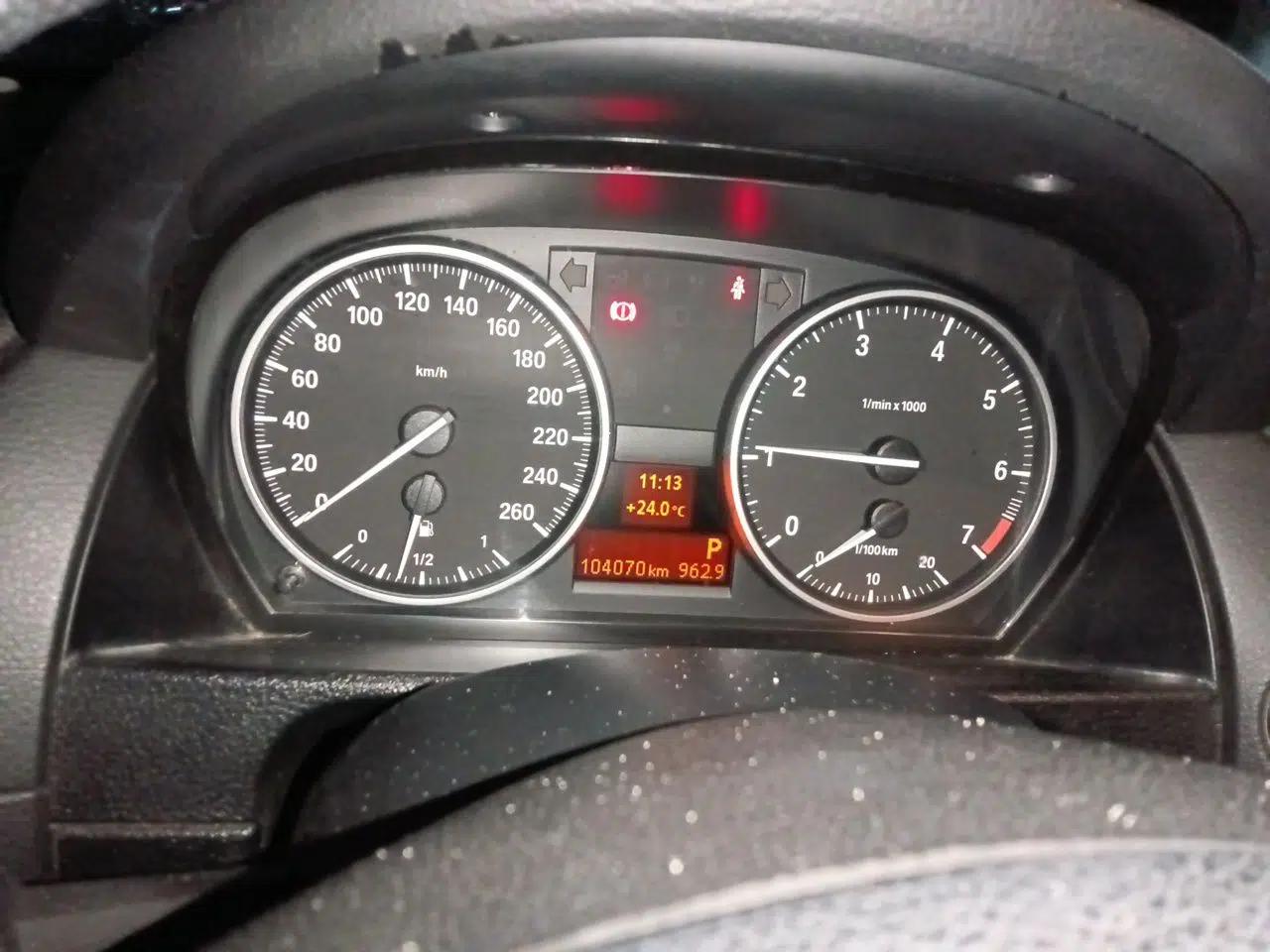 BMW X1 2010 sDrive18i Luxury Model — миниатюра 11