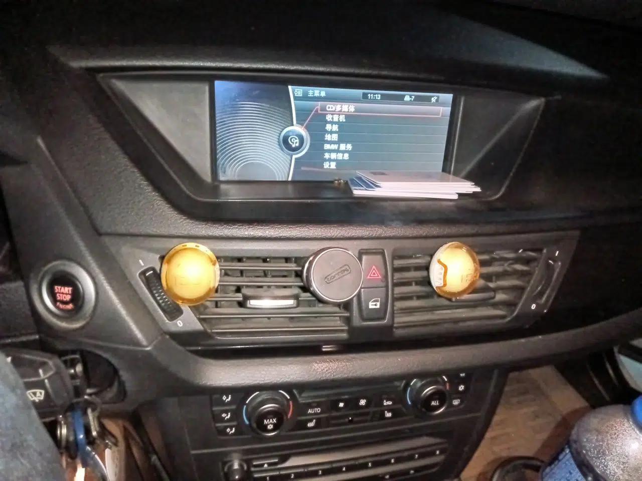 BMW X1 2010 sDrive18i Luxury Model — миниатюра 13