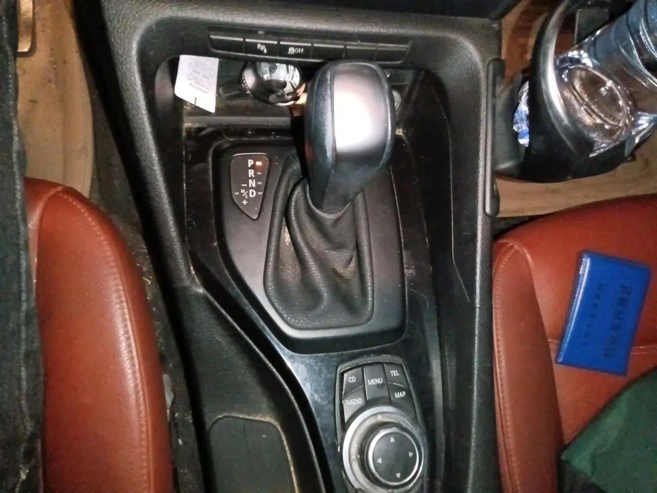 BMW X1 2010 sDrive18i Luxury Model — миниатюра 14