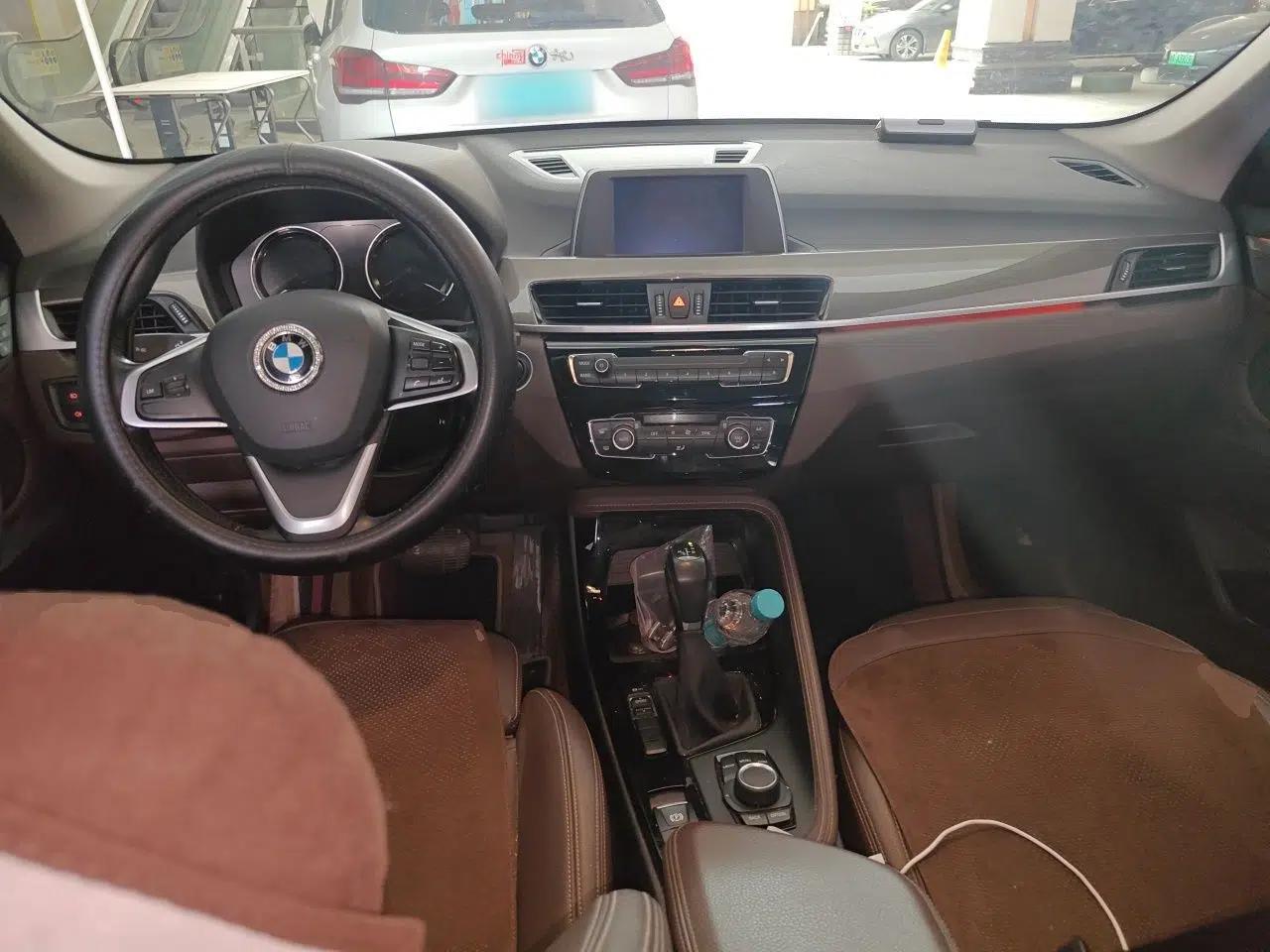 BMW X1 2019 sDrive18Li Premium Edition — миниатюра 9