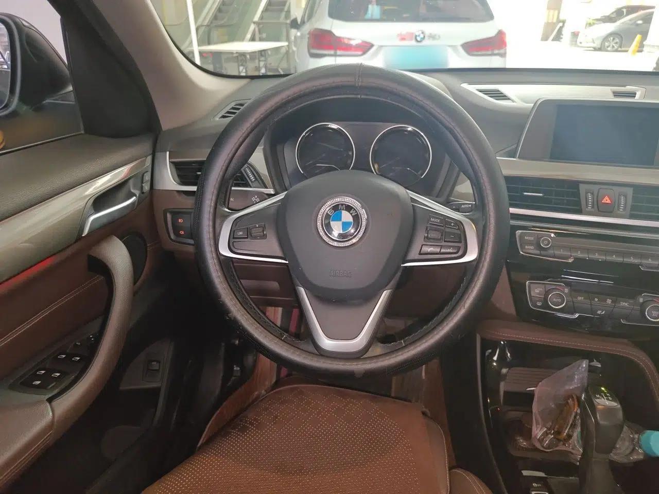 BMW X1 2019 sDrive18Li Premium Edition — миниатюра 10