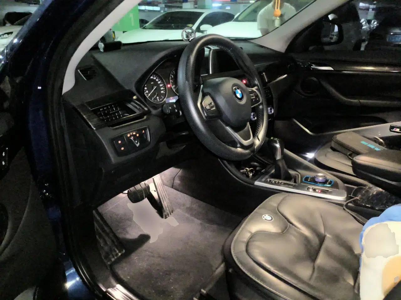 BMW X1 2016 sDrive18Li Premium Edition — миниатюра 16