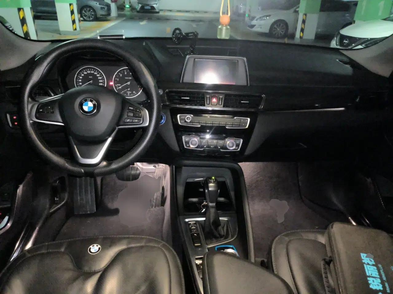 BMW X1 2016 sDrive18Li Premium Edition — миниатюра 9