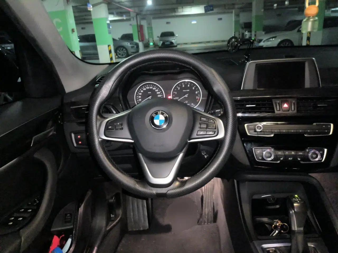 BMW X1 2016 sDrive18Li Premium Edition — миниатюра 10