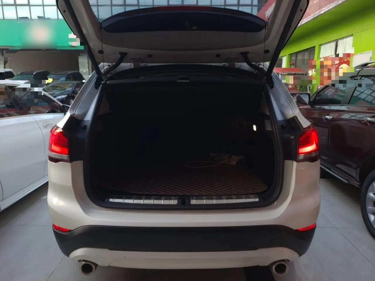 BMW X1 2020 sDrive20Li Fashion Model — миниатюра 22