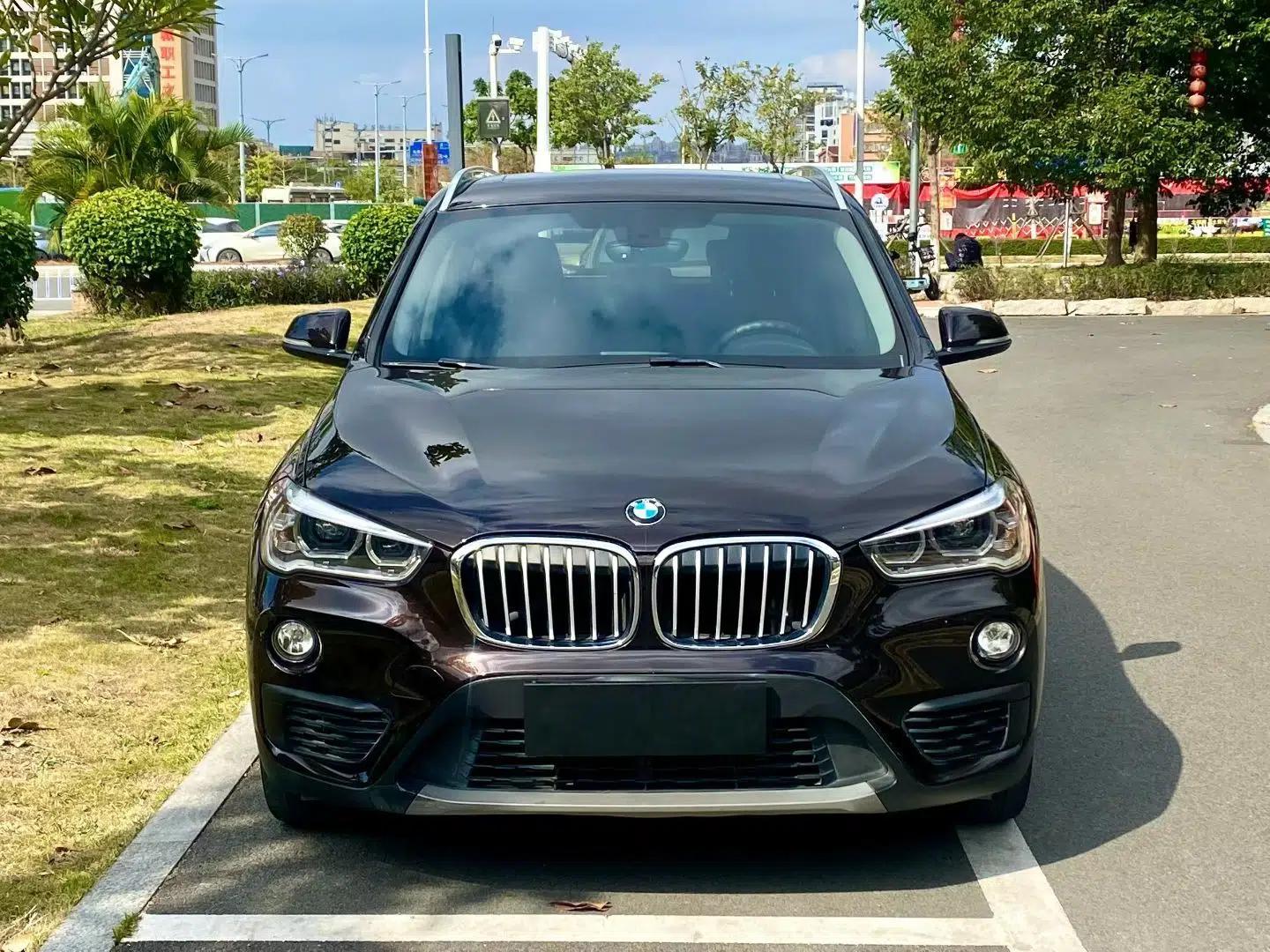 BMW X1 2019 sDrive20Li Leading Model — миниатюра 2