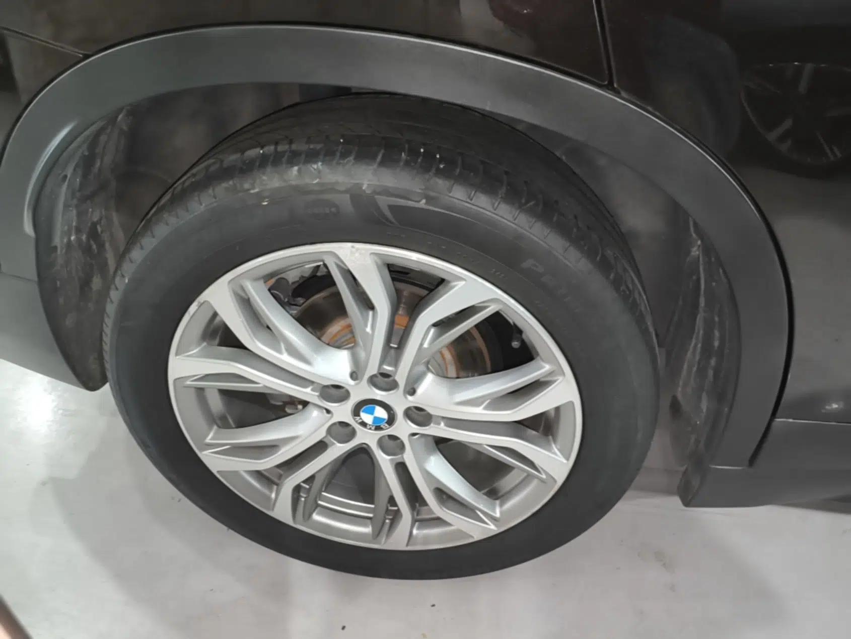 BMW X1 2019 sDrive20Li Leading Model — миниатюра 11