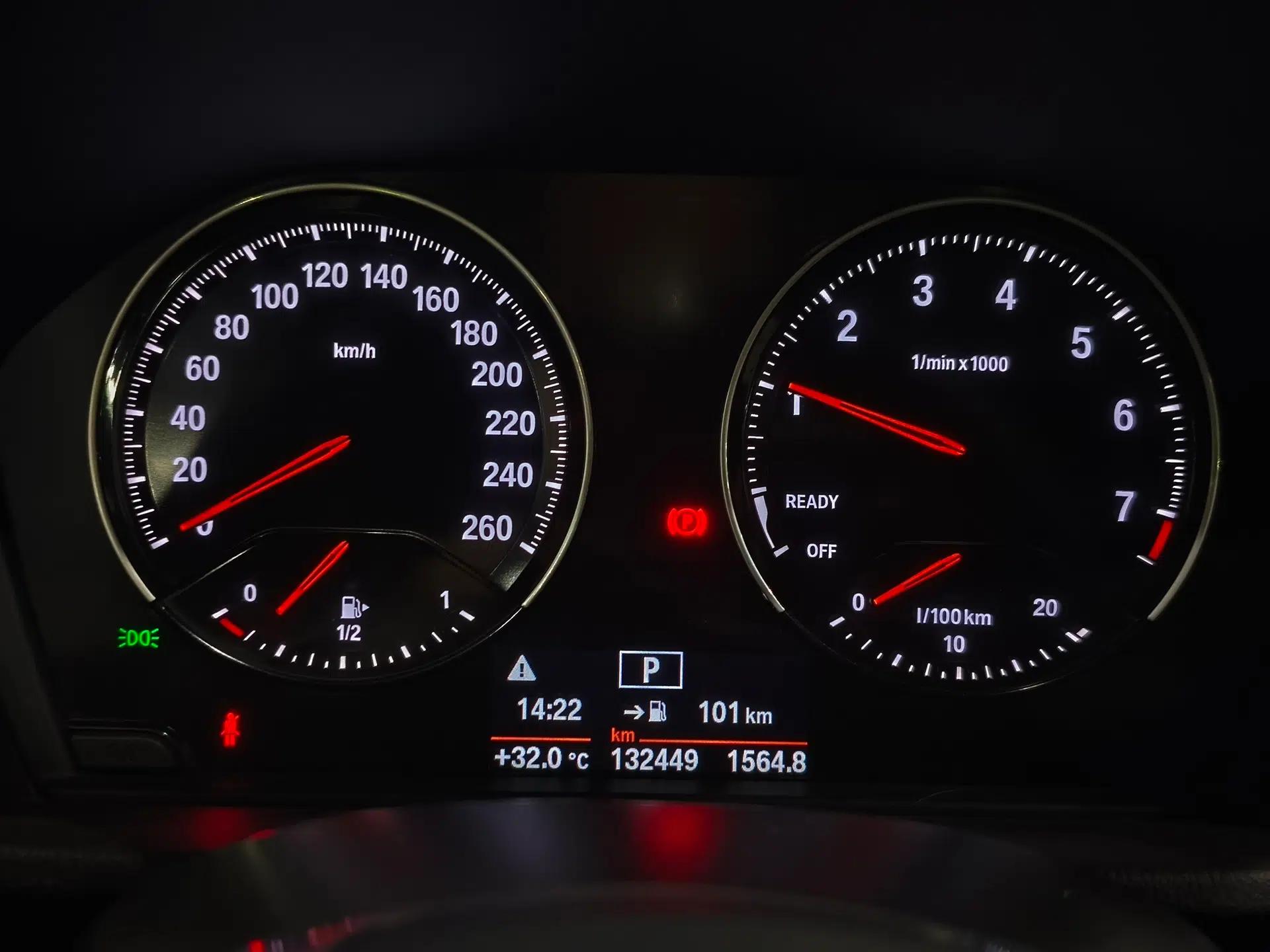 BMW X1 2019 sDrive20Li Leading Model — миниатюра 14