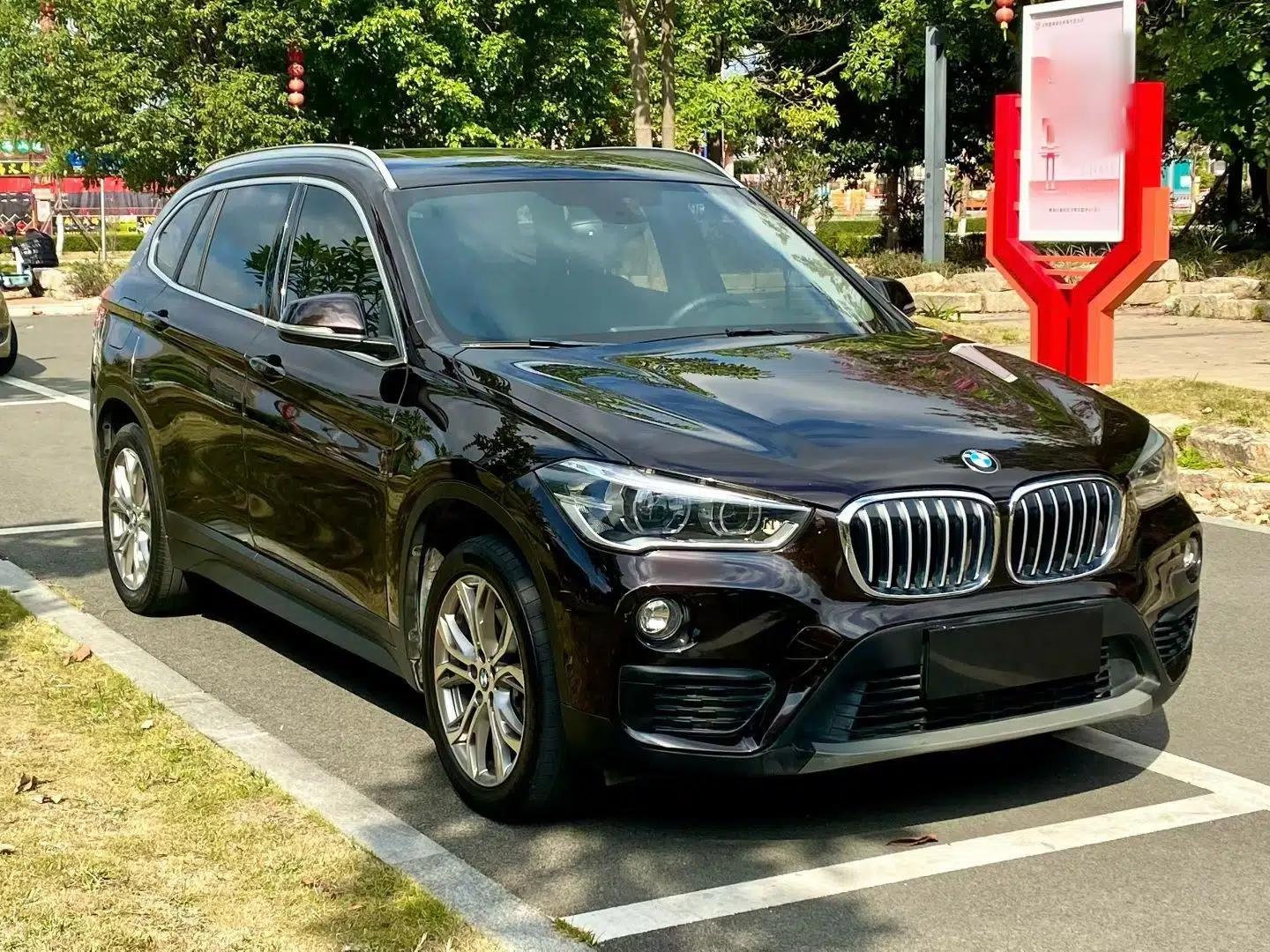 BMW X1 2019 sDrive20Li Leading Model — миниатюра 3
