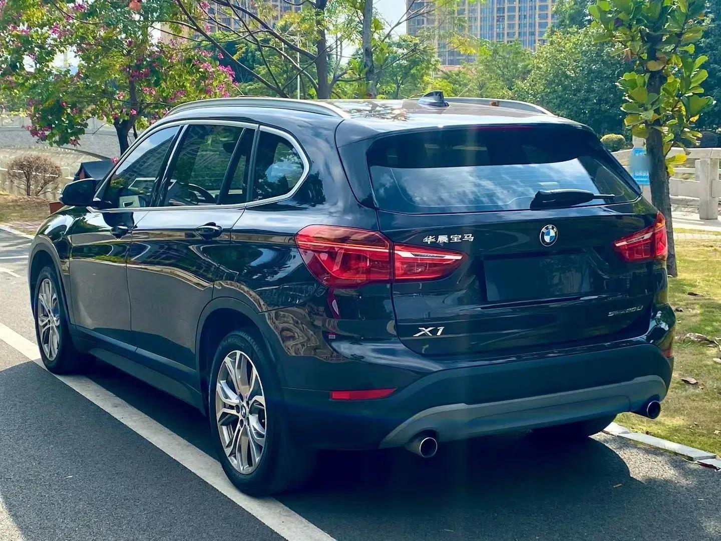 BMW X1 2019 sDrive20Li Leading Model — миниатюра 4