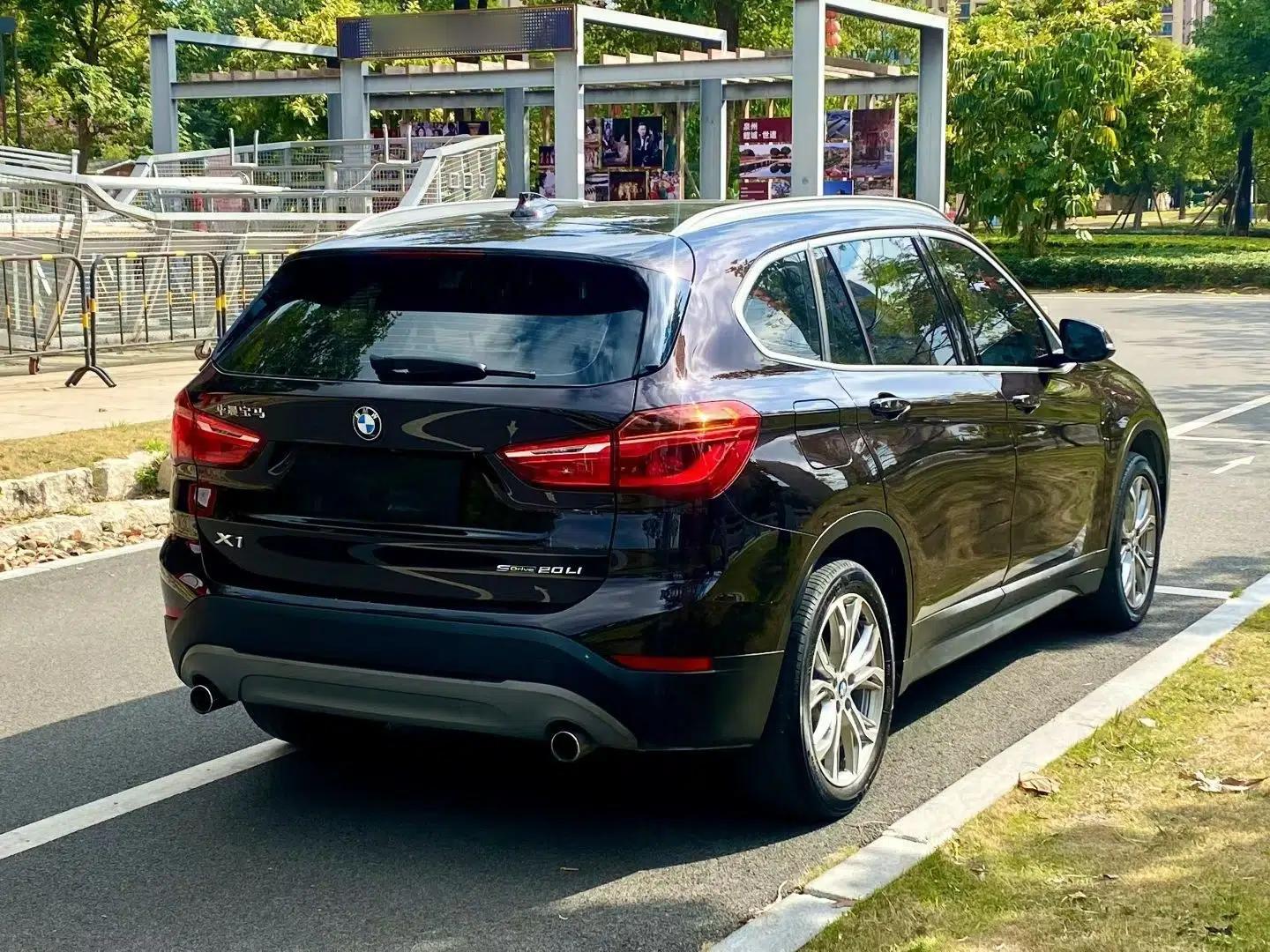 BMW X1 2019 sDrive20Li Leading Model — миниатюра 6
