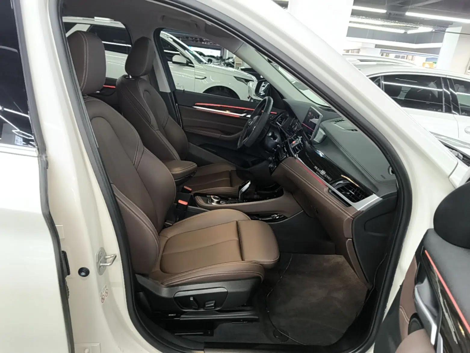 BMW X1 2020 xDrive25Li Luxury Edition — миниатюра 19