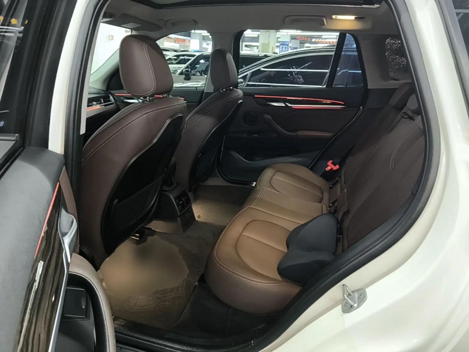 BMW X1 2020 xDrive25Li Luxury Edition — миниатюра 20
