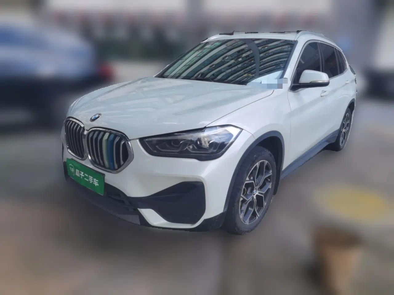 BMW X1 2022 sDrive25Li Leading Model — миниатюра 1