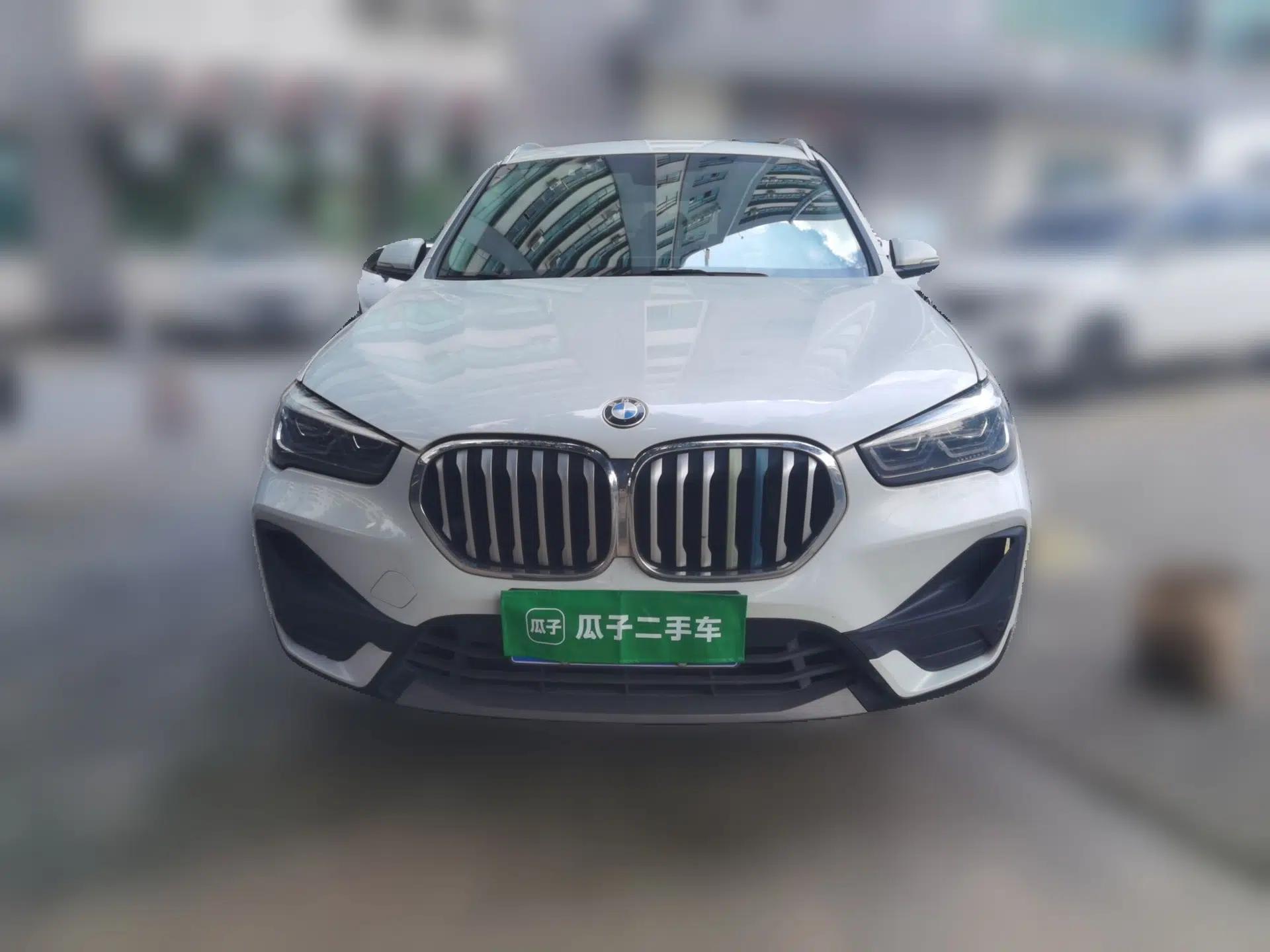 BMW X1 2022 sDrive25Li Leading Model — миниатюра 2