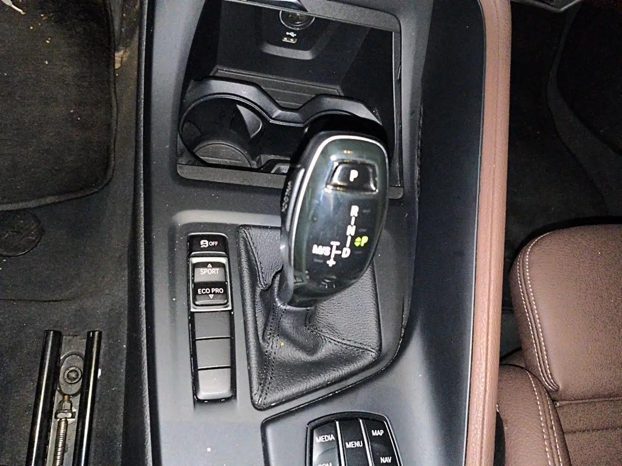 BMW X1 2020 sDrive25Li Leading Model — миниатюра 14