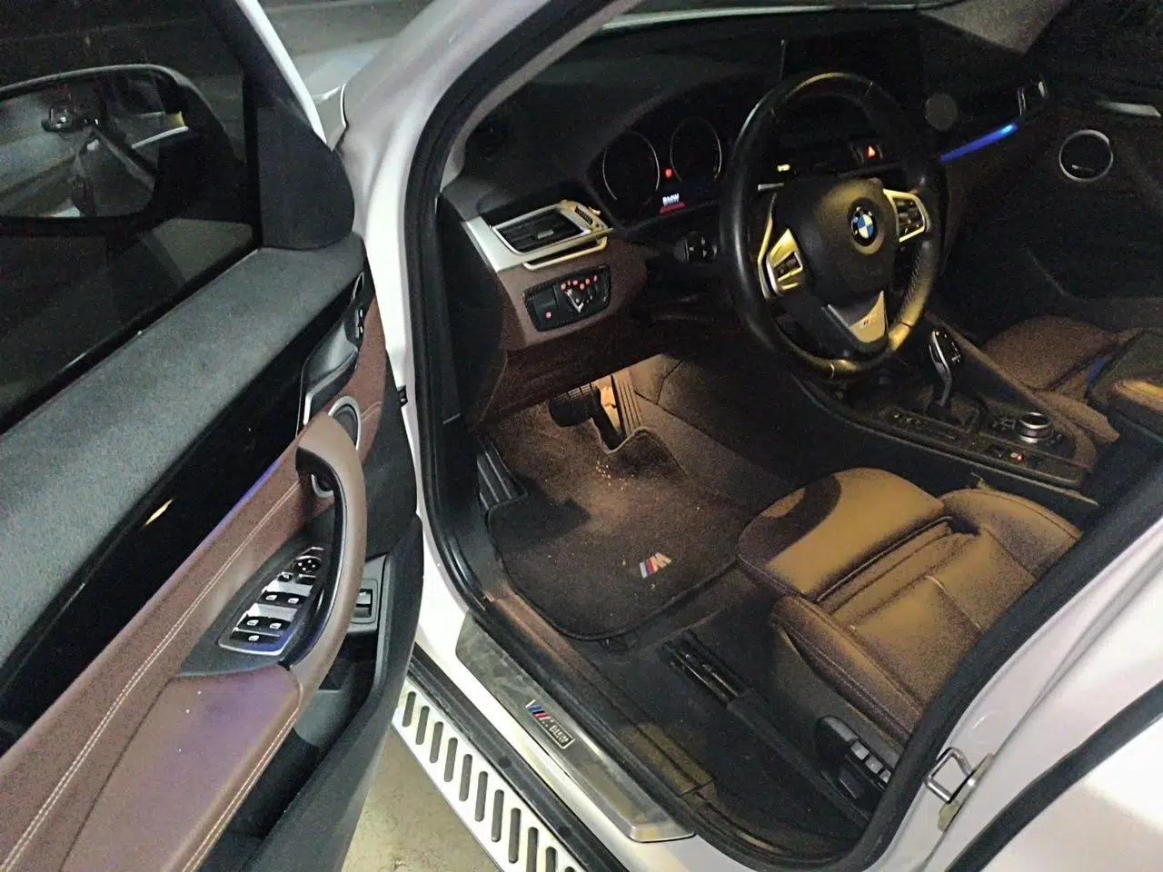 BMW X1 2020 sDrive25Li Leading Model — миниатюра 16