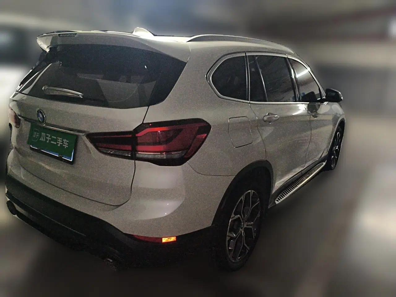 BMW X1 2020 sDrive25Li Leading Model — миниатюра 6