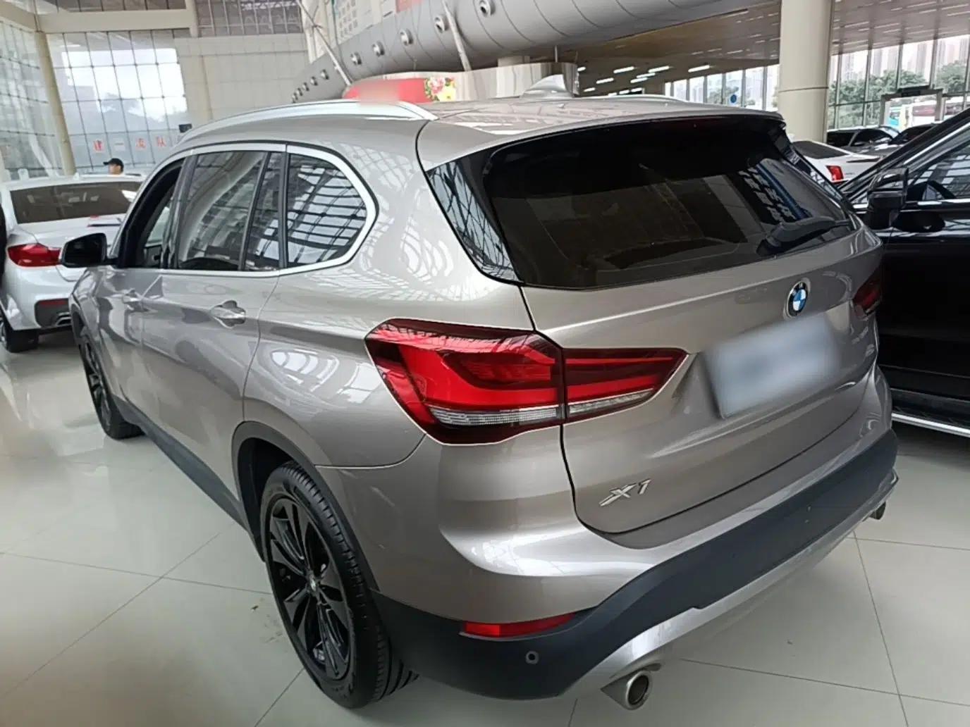 BMW X1 2021 Restyled sDrive20Li Fashion Version — миниатюра 4