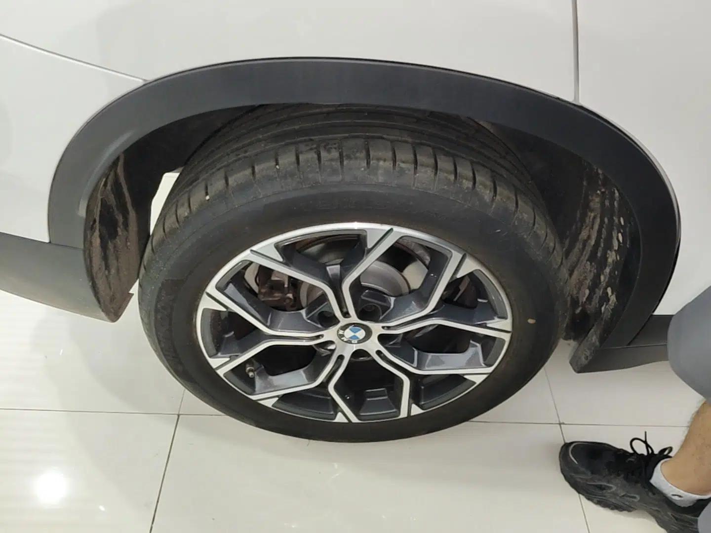 BMW X1 2021 Restyled sDrive25Li Leading Edition — миниатюра 11